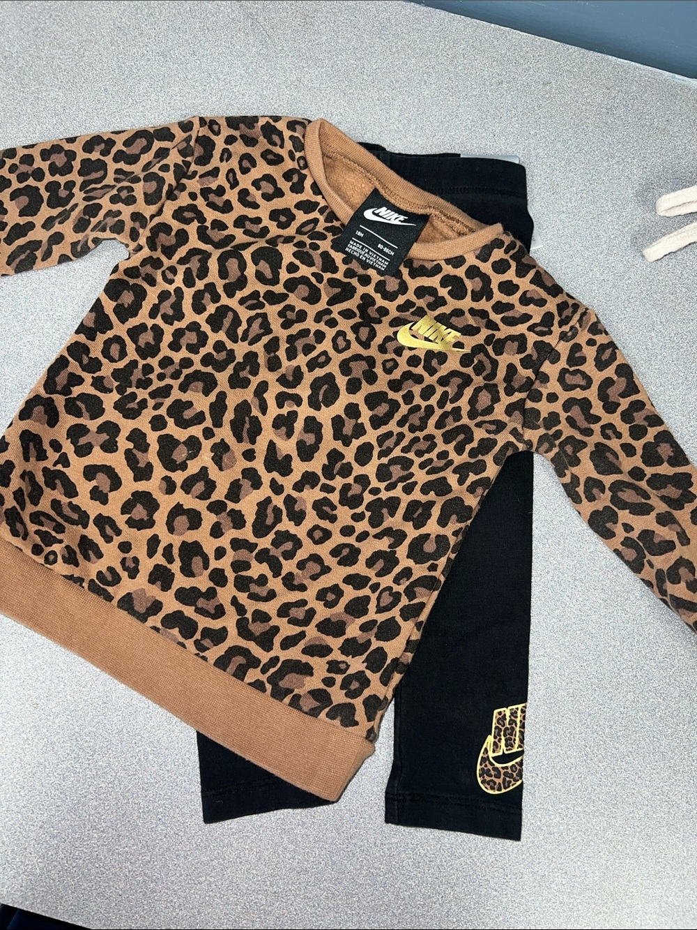 Nike Kids Leopard Print Pullover & Black Leggings Set - Brown, Black, Yellow